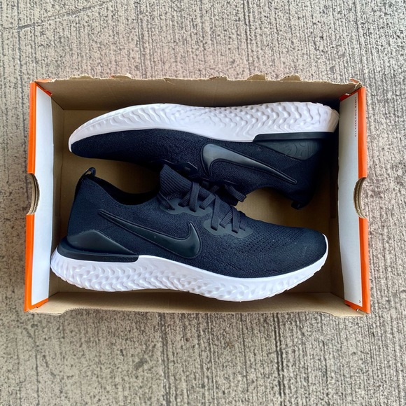 Nike Epic React Flyknit 2 Black and White Running Shoes - Picture 7 of 8